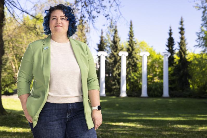 UW Biology Teaching Professor Casey Self