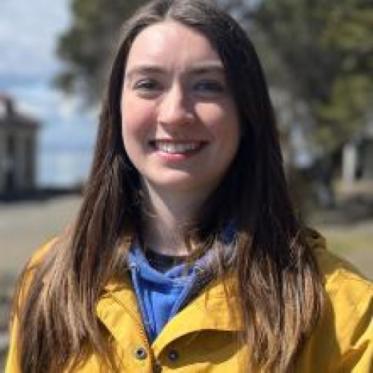 Headshot of UW Biology graduate student Grace Leuchtenberger
